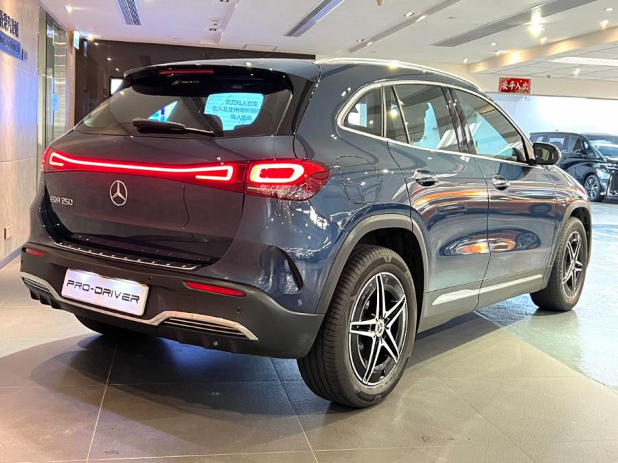 EQA250 AMG - Image 2